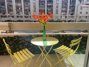 Appartement 2 bedroom 6 beds In heart of nice port Garibaldi